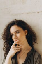 Srebrny komplet LISTKI DĘBU - kolczyki sztyfty i naszyjnik - obrazek 4