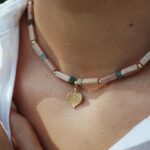 Naszyjnik choker z kamieniami SZAŁWIA Z MALINĄ