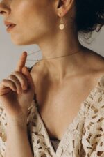 Pozłacany komplet LISTKI LIPY - wiszące kolczyki i naszyjnik - obrazek 5