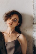 Pozłacany komplet listki KLONU JAWORA - kolczyki sztyfty i naszyjnik - obrazek 2