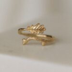 Pozłacany pierścionek gałązka DĘBU