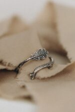 Srebrny pierścionek gałązka DĘBU - obrazek 9