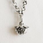 Srebrny choker POZIOMKA